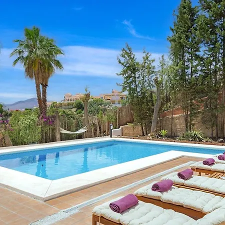 Leones Villa Malaga