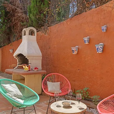 Leones Villa